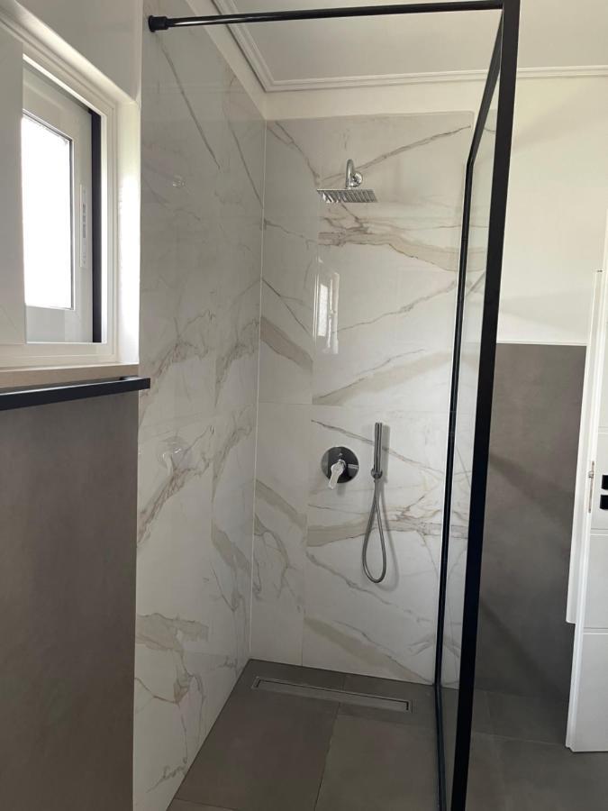 Novi'S Luxury Apartment 1 Gjirokastër المظهر الخارجي الصورة